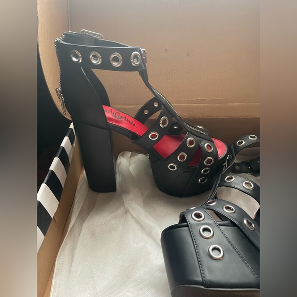Charla Tedrick Heels Platform - Picture 3 of 5